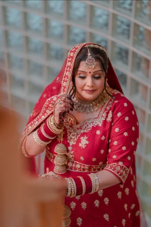 Close bridal portrait in red traditional attire